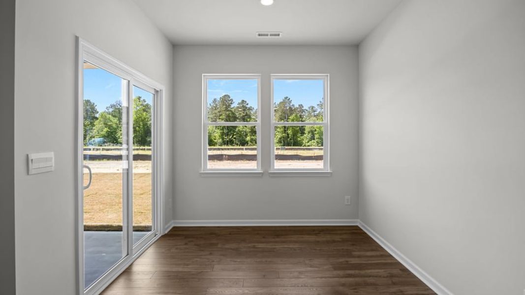 Spacious, unfurnished interior of a new home in East Ridge, Ayden (Image 12).