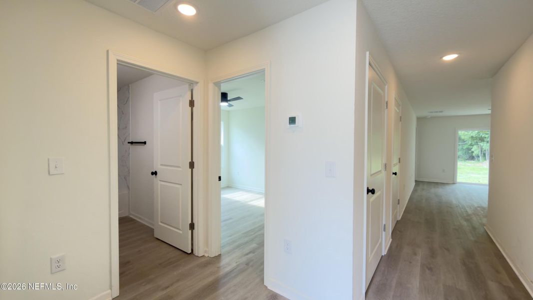 Spacious, unfurnished interior of a new home in , Jacksonville (Image 17).