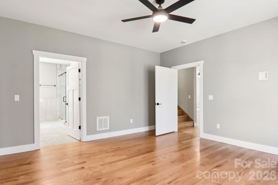 Spacious, unfurnished interior of a new home in , Hendersonville (Image 32).