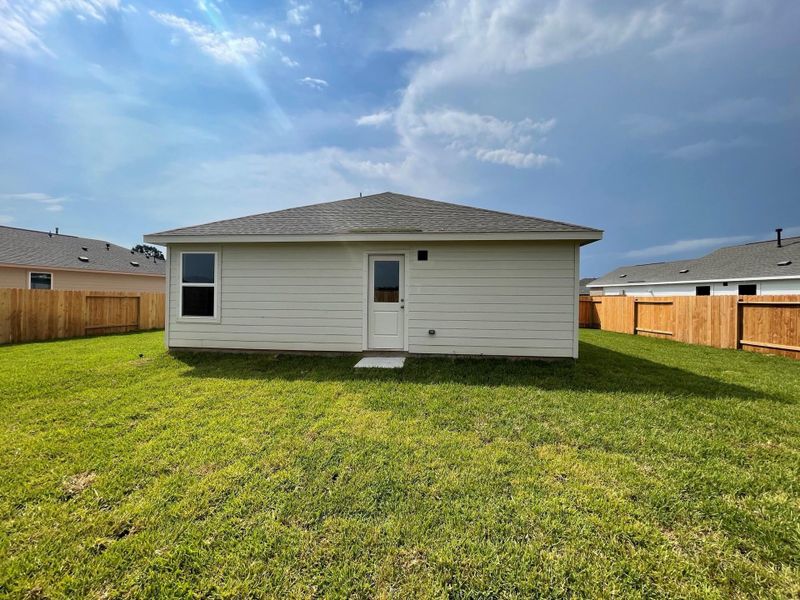 *Not actual home, pictures representative of same floor plan*