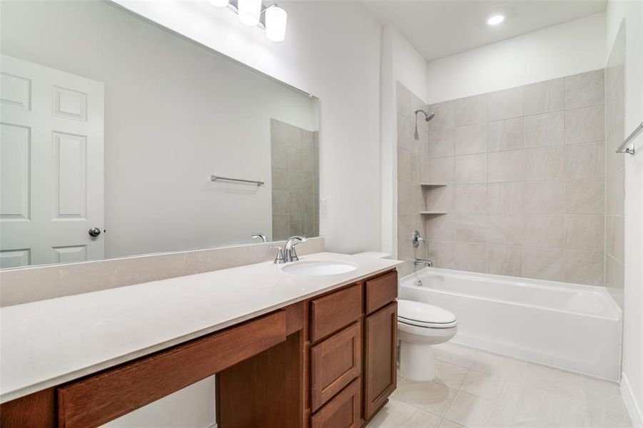 Furnished interior view inside a new home in Heartland Signature, Crandall (Image 12).