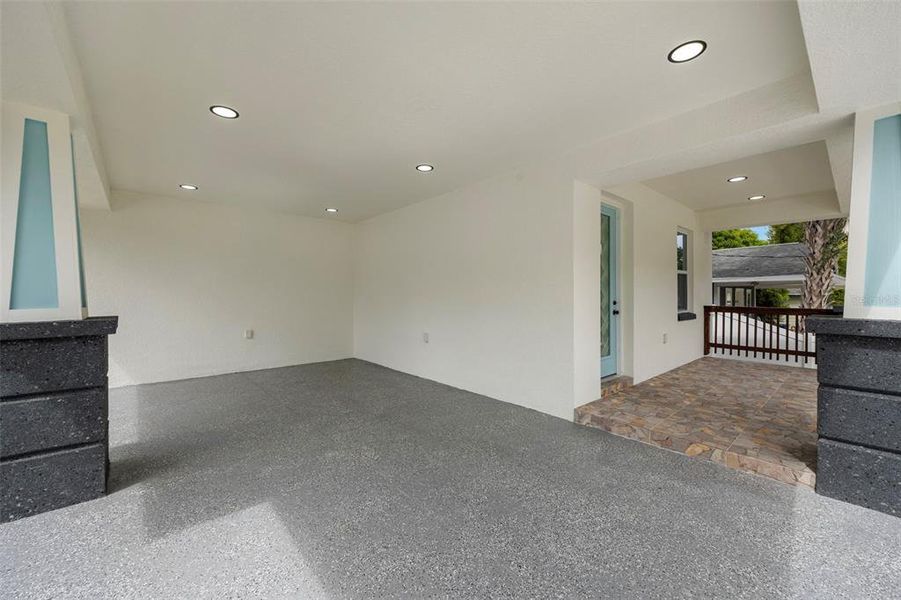 Spacious, unfurnished interior of a new home in , Tampa (Image 25).