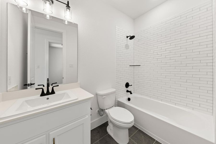 Furnished interior view inside a new home in Somerset Park, Rockwall (Image 13).