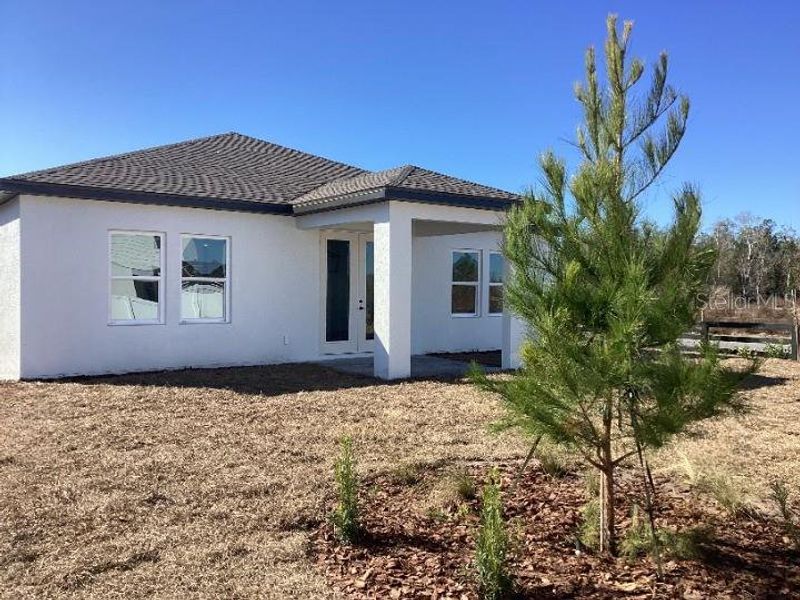 Exterior details and patio area of a home in Sunbrooke, St. Cloud (Image 4). Exterior details and patio area of a home in Sunbrooke, St. Cloud (Image 4).