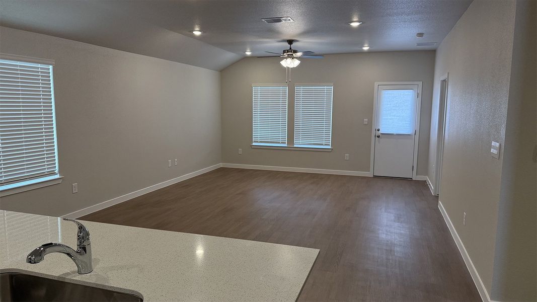 Image 22 of a home in London Towne.