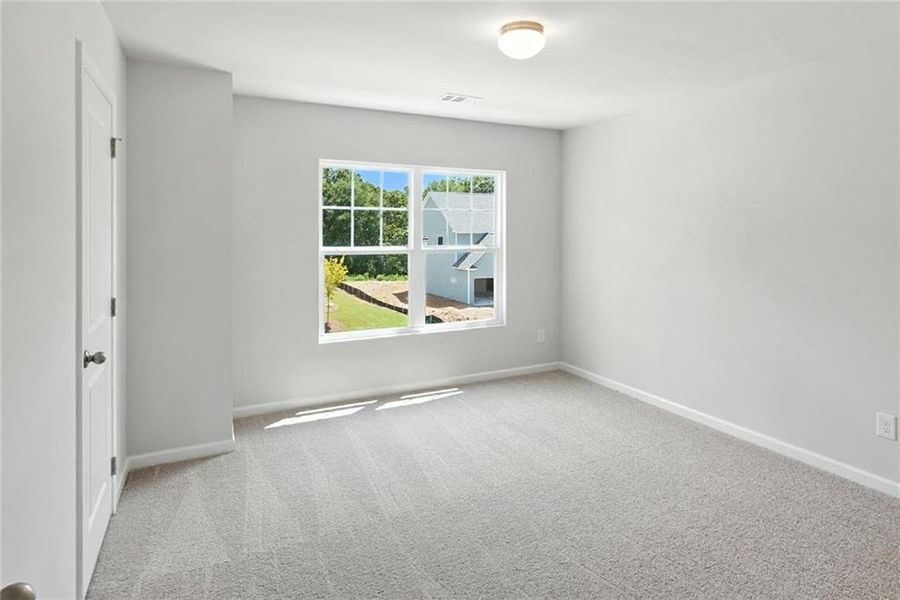 Spacious, unfurnished interior of a new home in , Jefferson (Image 7).