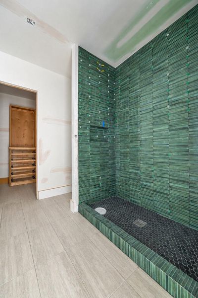 Secondary en suite Secondary en suite