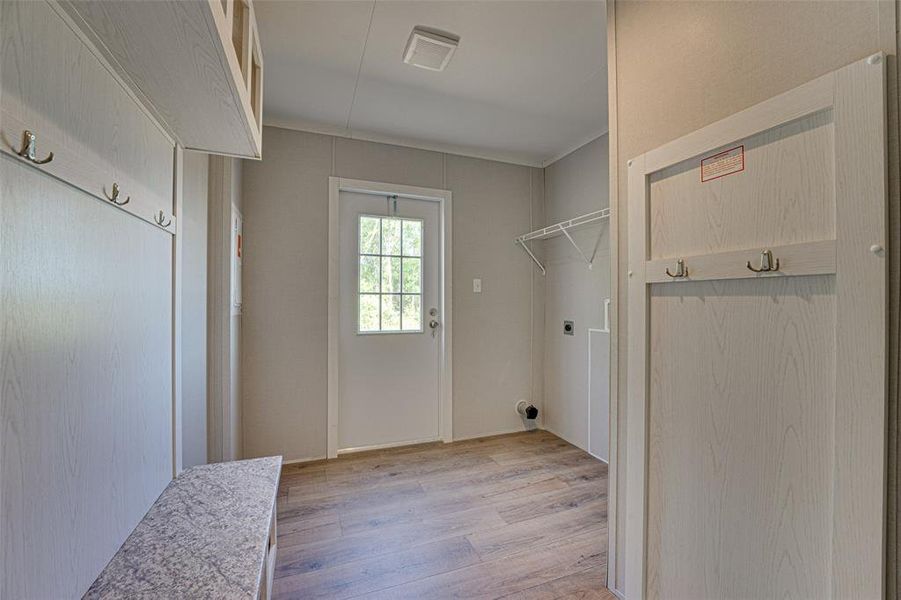 Spacious, unfurnished interior of a new home in , Ferris (Image 26).