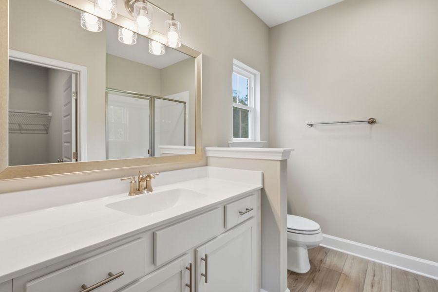 Representative furnished interior of a home built from the Harbor II by Ernest Homes in Wexford, Richmond Hill (Image 18).