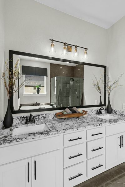 Representative furnished interior of a home built from the Oltorf by Scott Felder Homes in Foxbrook, Cibolo (Image 33).