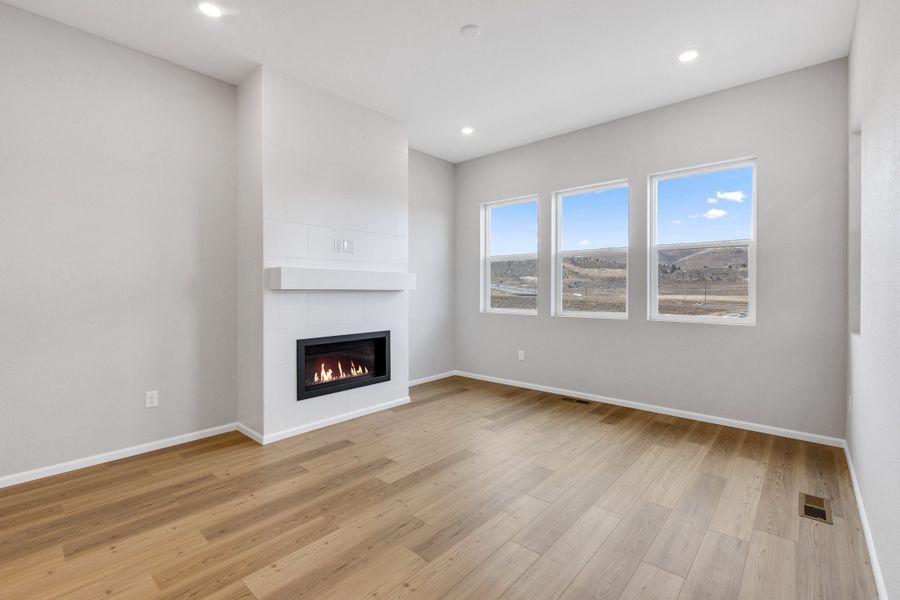 Spacious, unfurnished interior of a new home in The Manors Collection at Golden Overlook, Golden (Image 11).