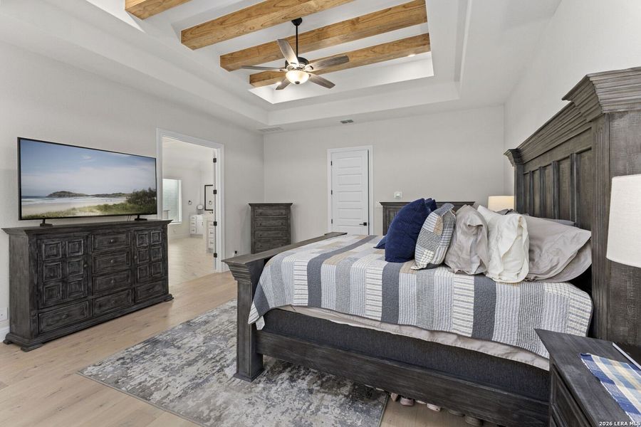 Furnished interior view inside a new home in Waldsanger, New Braunfels (Image 6).
