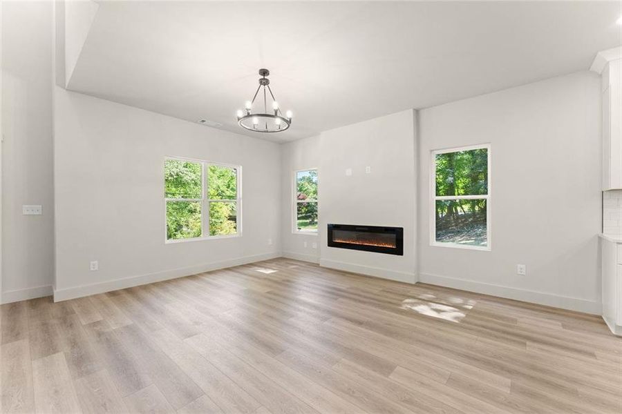 Spacious, unfurnished interior of a new home in , Gainesville (Image 19).