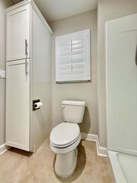 Furnished interior view inside a new home in , Fort Pierce (Image 4).