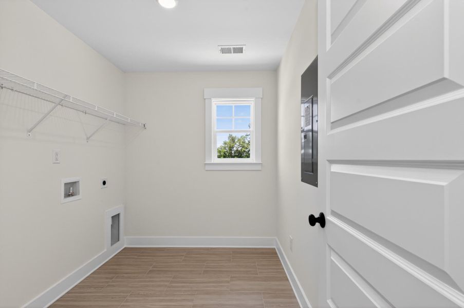Spacious, unfurnished interior of a new home in Colleton Park, Aiken (Image 17). Spacious, unfurnished interior of a new home in Colleton Park, Aiken (Image 17).
