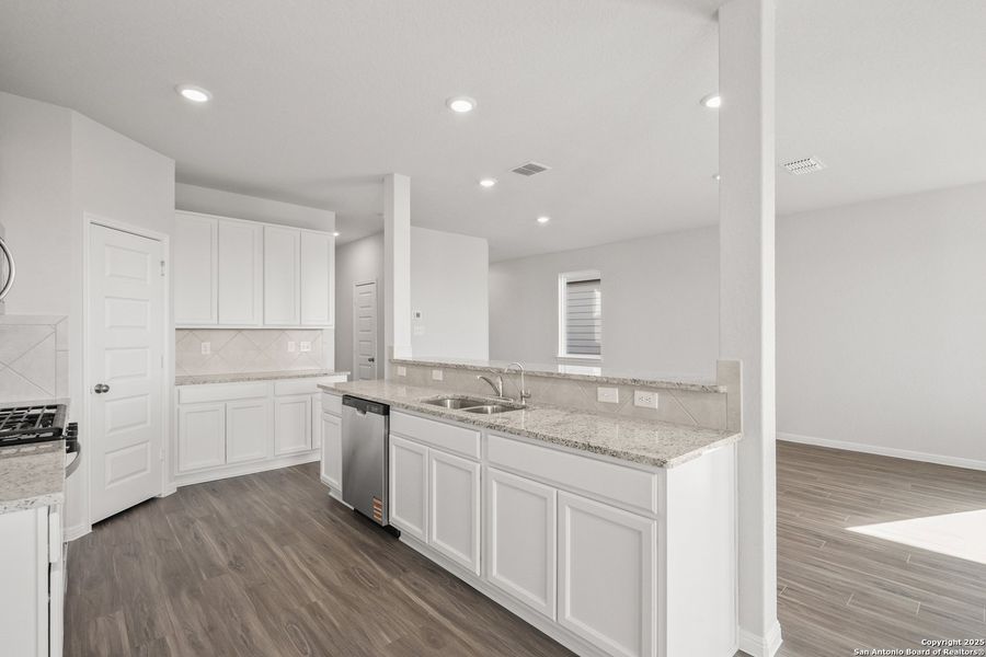 Furnished interior view inside a new home in Timber Creek, San Antonio (Image 8).