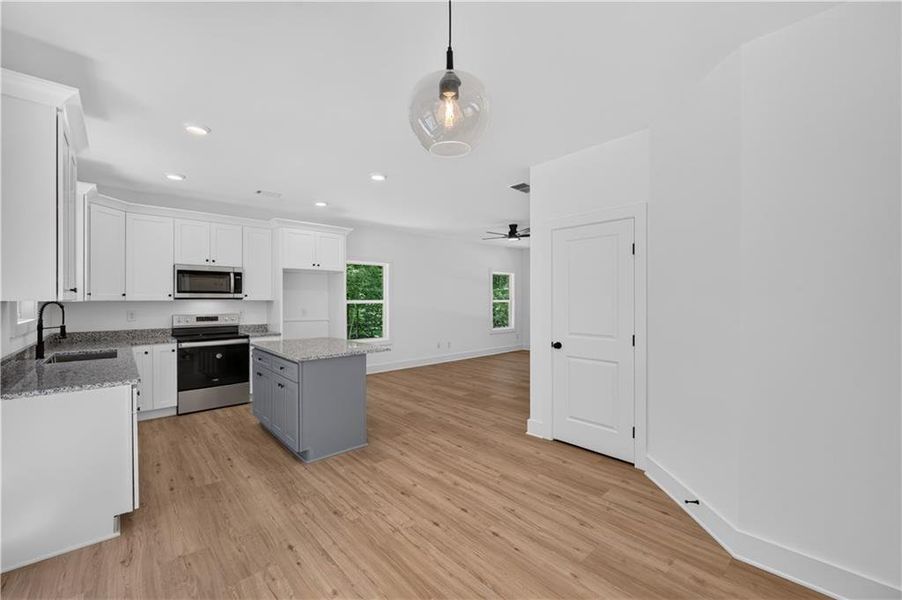 Image 47 of a home in .