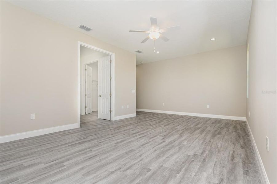 Spacious, unfurnished interior of a new home in , Palm Bay (Image 17).