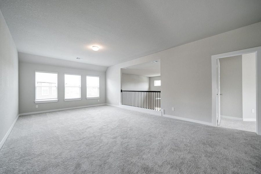 Spacious, unfurnished interior of a new home in Barton Creek Ranch, Conroe (Image 6). Spacious, unfurnished interior of a new home in Barton Creek Ranch, Conroe (Image 6).