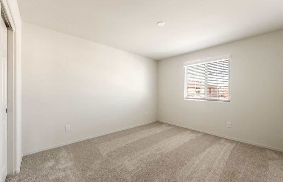 Spacious, unfurnished interior of a new home in Copper Falls, Buckeye (Image 20).