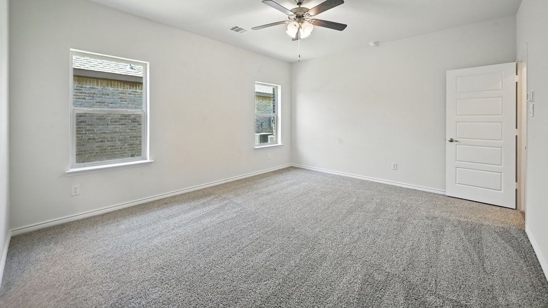 Spacious, unfurnished interior of a new home in Trailstone, Caddo Mills (Image 31).