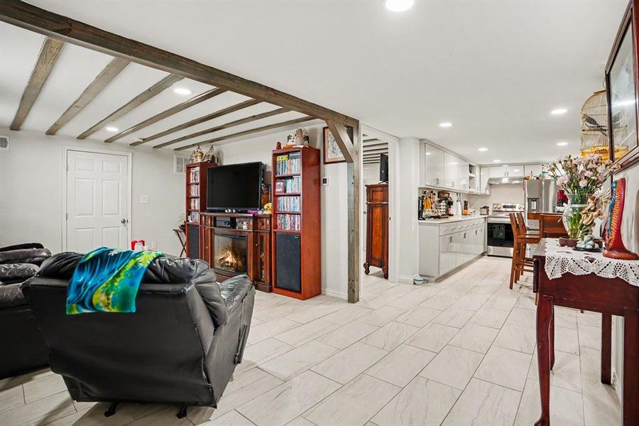 Furnished interior view inside a new home in , Kaufman (Image 10).