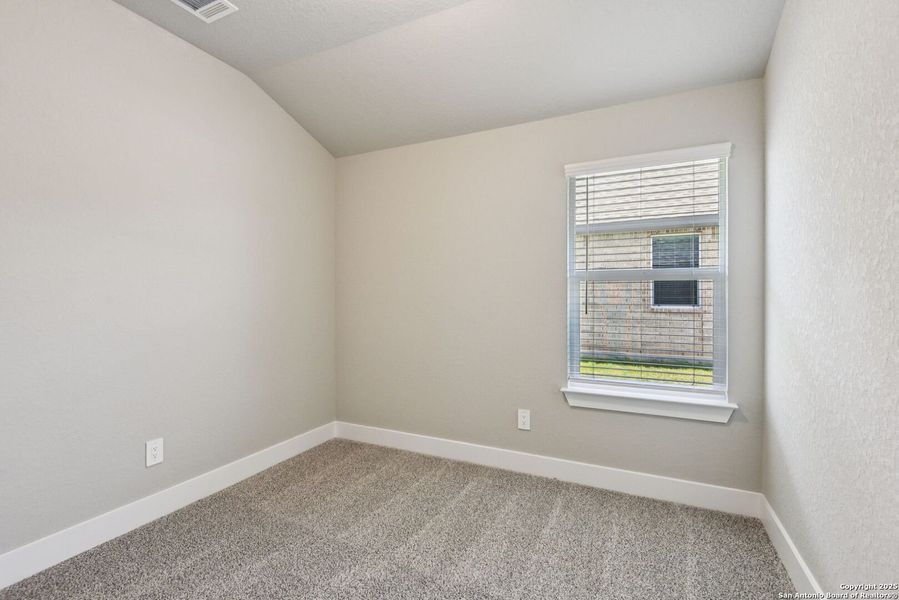 Spacious, unfurnished interior of a new home in Carmel Ranch, Schertz (Image 19). Spacious, unfurnished interior of a new home in Carmel Ranch, Schertz (Image 19).