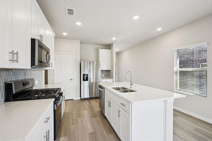 Photo is not of the actual home, but is an inspirational photo of builder’s model home and may depict options, furnishings, and/or decorator features that are not included. Photo is not of the actual home, but is an inspirational photo of builder’s model home and may depict options, furnishings, and/or decorator features that are not included.