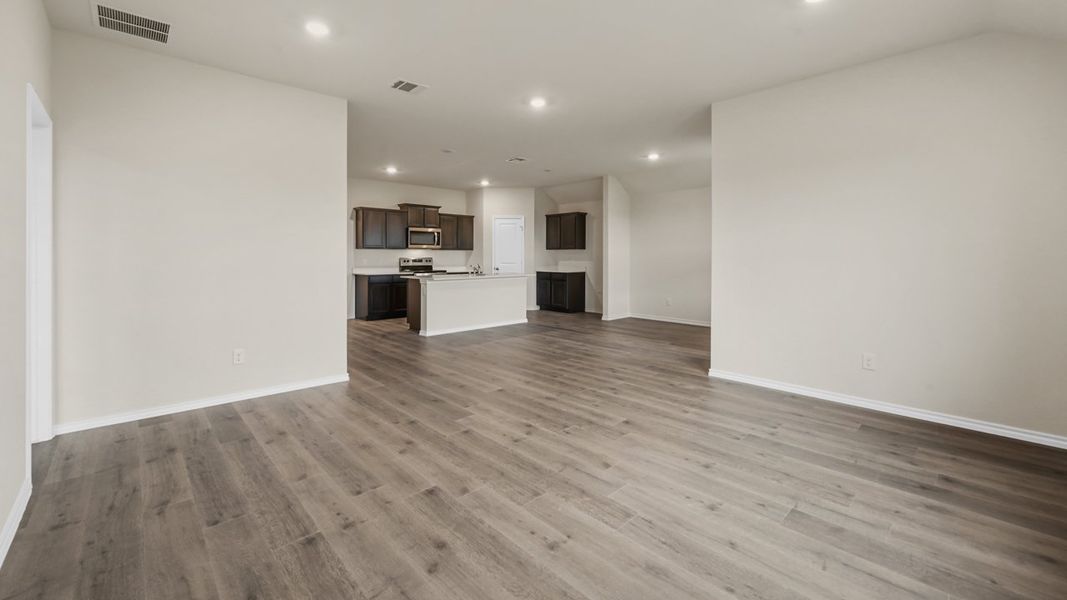 Spacious, unfurnished interior of a new home in Wildwood, Royse City (Image 16). Spacious, unfurnished interior of a new home in Wildwood, Royse City (Image 16).