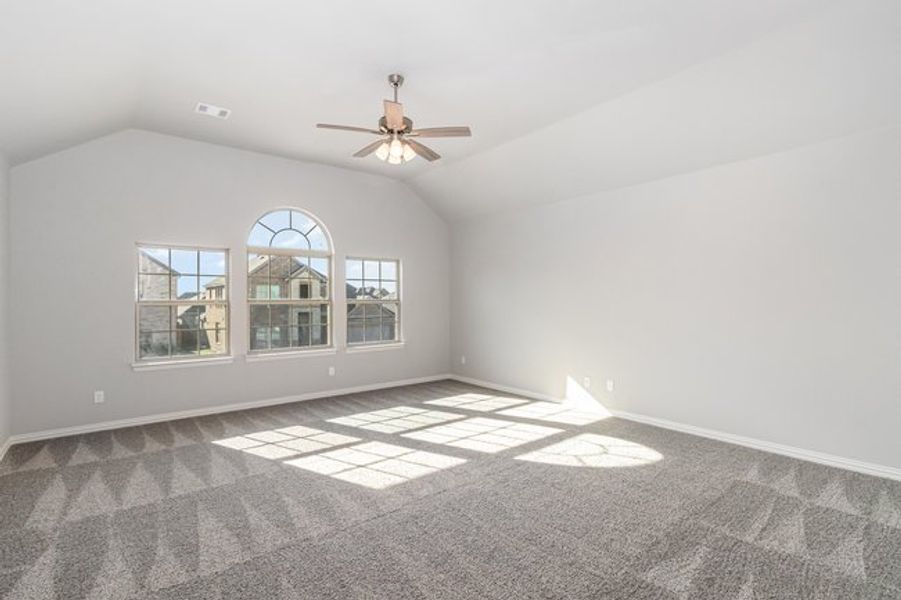 Spacious, unfurnished interior of a new home in Mustang Place II, Heartland (Image 24).