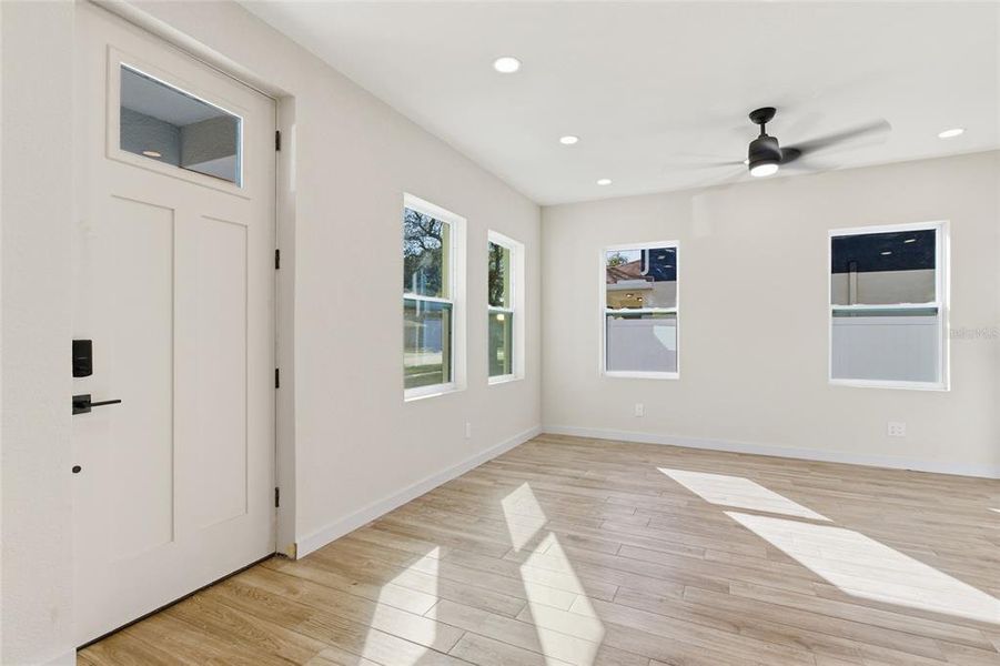 Spacious, unfurnished interior of a new home in , St. Petersburg (Image 45).