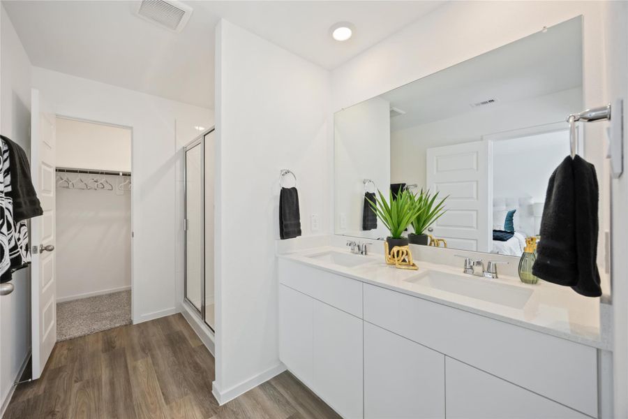 Furnished interior view inside a new home in Mansfield Estates, Houston (Image 10). Furnished interior view inside a new home in Mansfield Estates, Houston (Image 10).