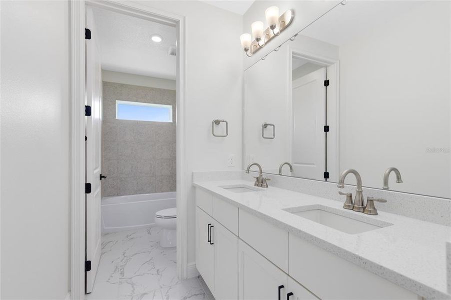 Furnished interior view inside a new home in , Orlando (Image 31).