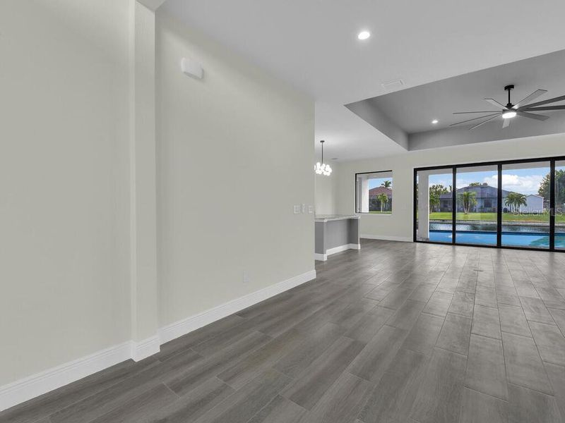Spacious, unfurnished interior of a new home in , Cape Coral (Image 24).