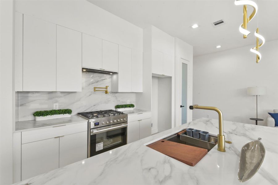 Furnished interior view inside a new home in , Houston (Image 17). Furnished interior view inside a new home in , Houston (Image 17).