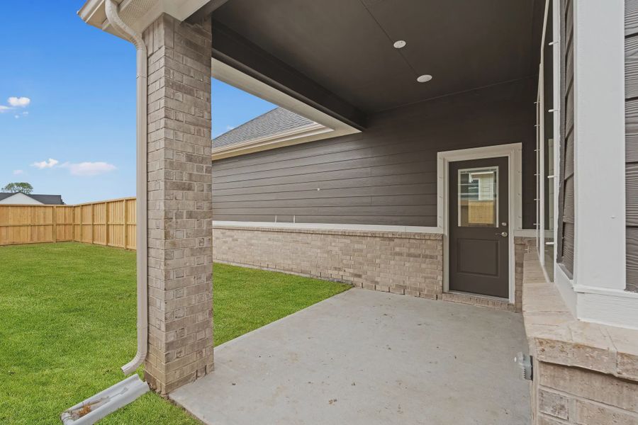 Representative exterior details of a home built from the Torrey Pines by Chesmar Homes in Riceland Alley Loads, Mont Belvieu (Image 3).