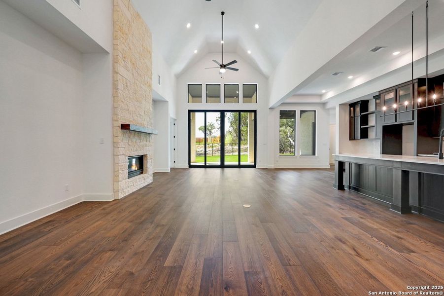 Spacious, unfurnished interior of a new home in , San Marcos (Image 15). Spacious, unfurnished interior of a new home in , San Marcos (Image 15).