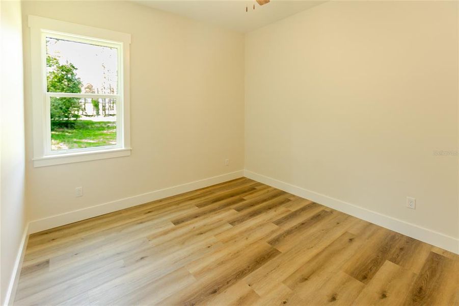 Spacious, unfurnished interior of a new home in , Weeki Wachee (Image 73).
