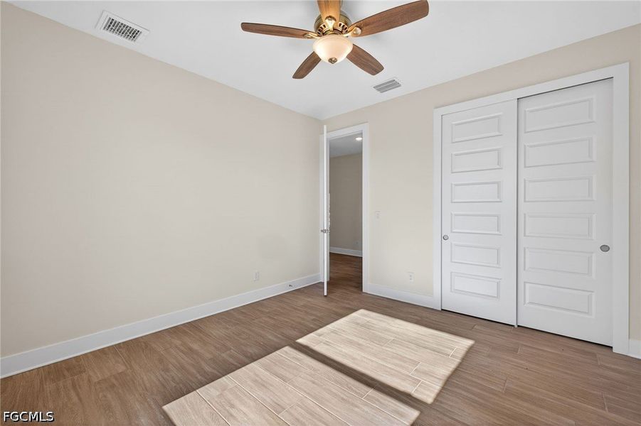 Spacious, unfurnished interior of a new home in Cape Coral, Cape Coral (Image 21).