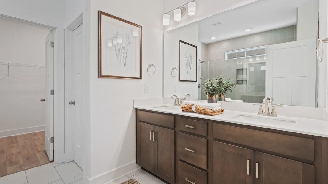 Furnished interior view inside a new home in Harrier Point, Woodruff (Image 20).