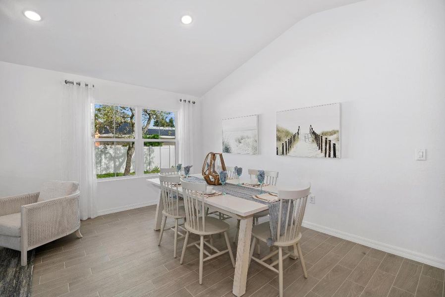 Dining Area Dining Area