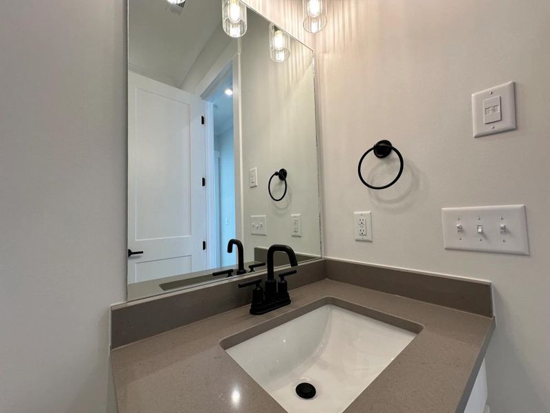 The Ballar B Bathroom