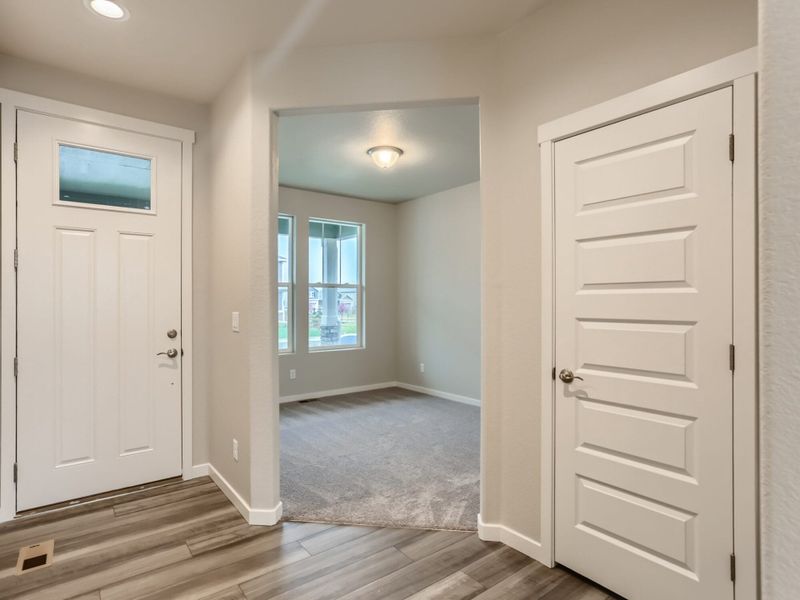 Representative unfurnished interior of a home built from the Pearl by View Homes in Lochbuie Station – Jewel Collection, Lochbuie (Image 10).