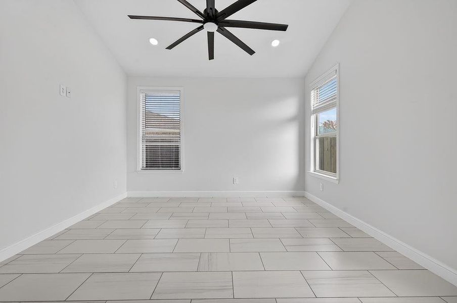 Spacious, unfurnished interior of a new home in , Gun Barrel City (Image 21). Spacious, unfurnished interior of a new home in , Gun Barrel City (Image 21).