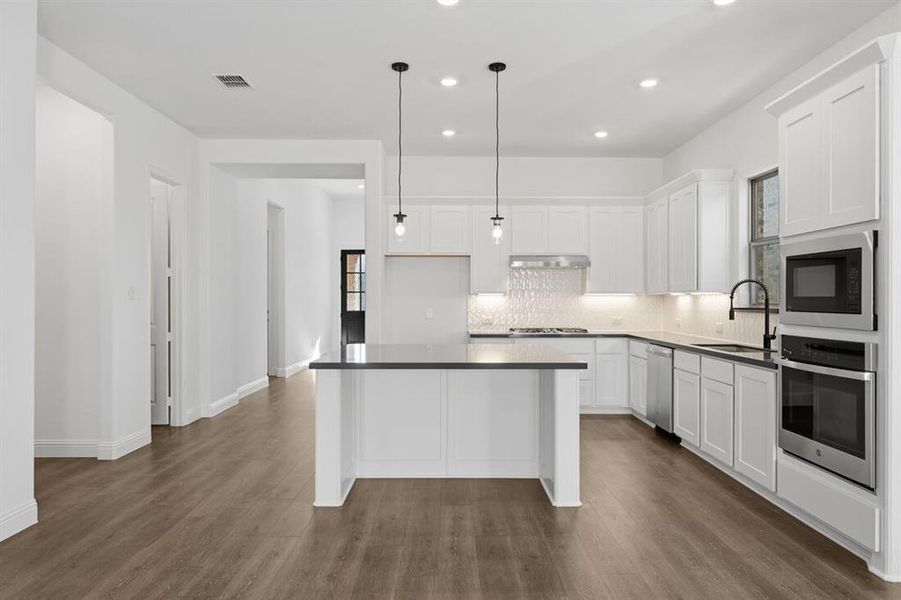 4225 Tawakoni Drive ~ Ready Now