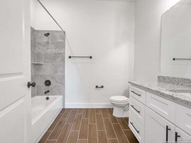 Furnished interior view inside a new home in , Blanco (Image 6).