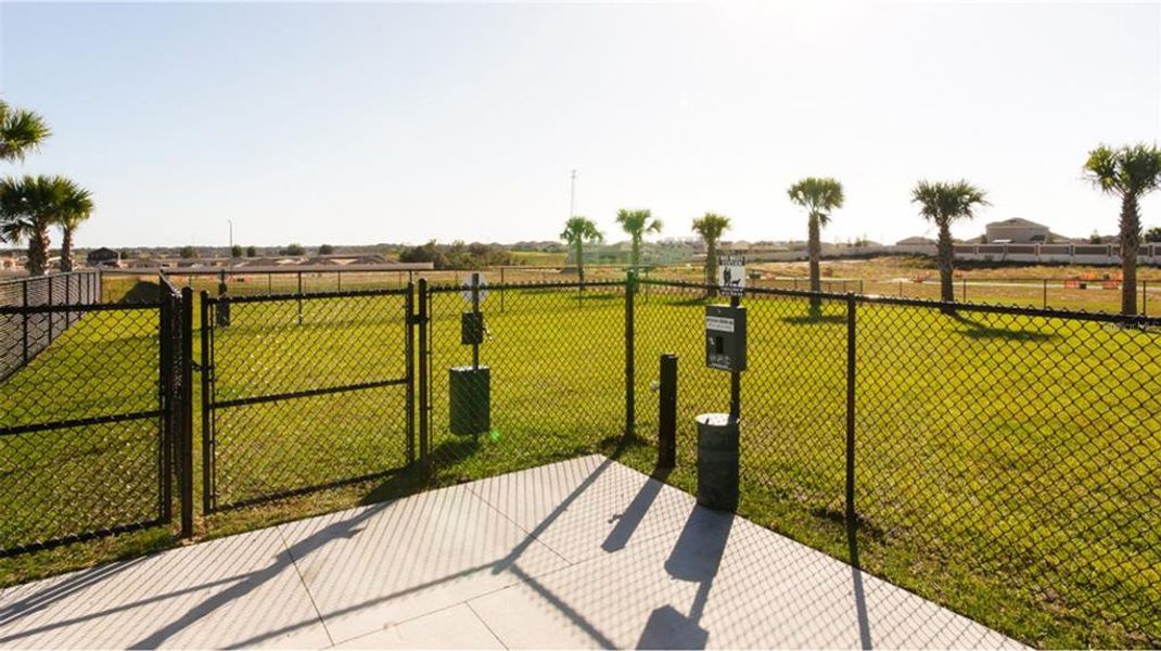 Community amenities in , Davenport (Image 30).