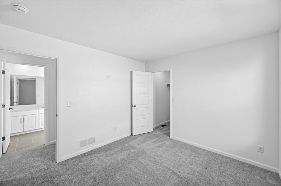 Spacious, unfurnished interior of a new home in The Aurora Highlands, Aurora (Image 16). Spacious, unfurnished interior of a new home in The Aurora Highlands, Aurora (Image 16).