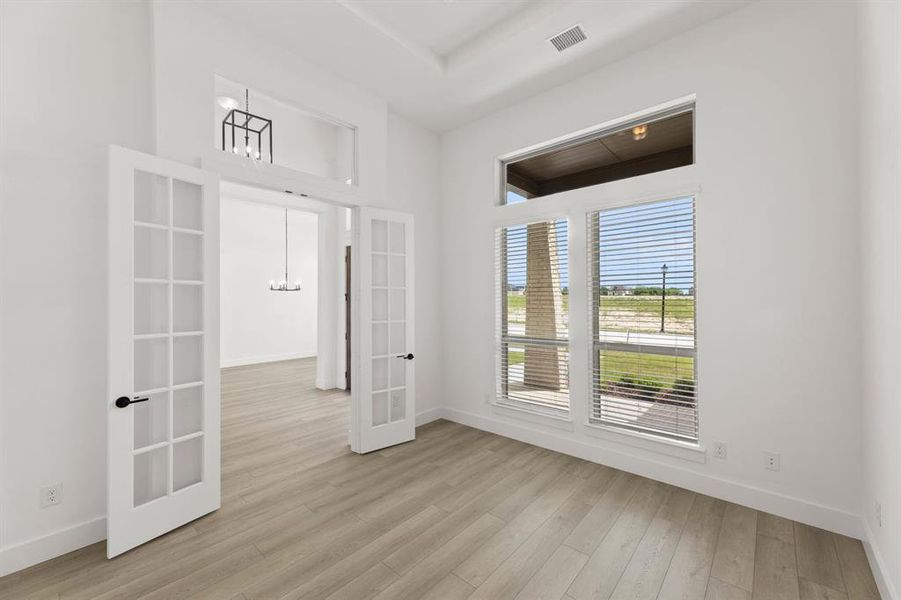 241 Broadmoor-Study-1