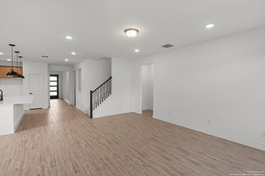 Spacious, unfurnished interior of a new home in Legacy at Lake Dunlap, New Braunfels (Image 21).